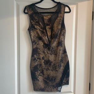 Anita Chicago women’s dress Size large but runs as a medium